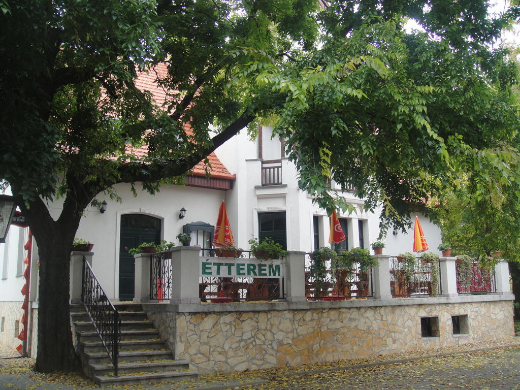 Sághegy Fogadó és Panzió Celldömölk Exterior foto